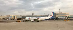 Самолет компании «Уральские авиалинии»