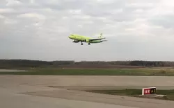 Посадка самолета компании S7
