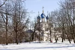 Церковь Казанской Божией Матери в парке Коломенское
