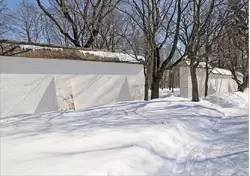 Стена Государева двора в парке Коломенское