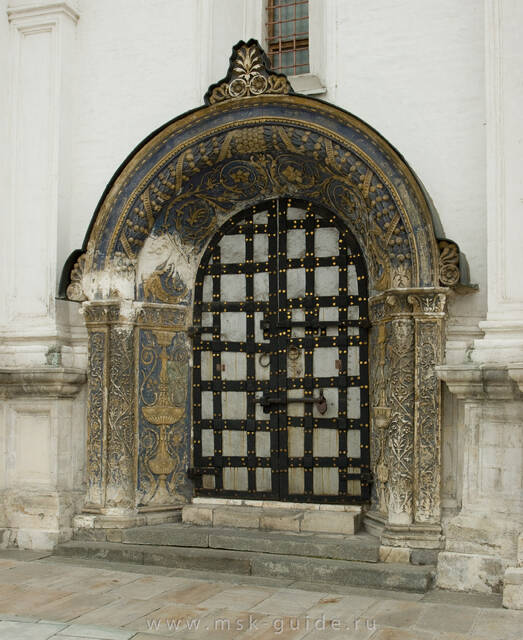Архангельский собор Московского Кремля, дверка