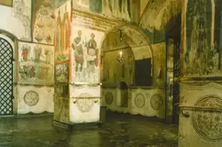 Благовещенский собор, фрагмент интерьера с полом из агатовидной яшмы