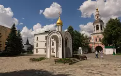 Даниловский монастырь в Москве, надкладезная часовня