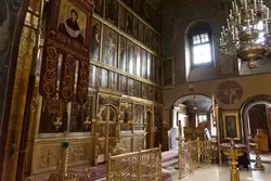 Иконостас в летней церкви храма Святых отцов семи Вселенских соборов — самый древний в монастыре