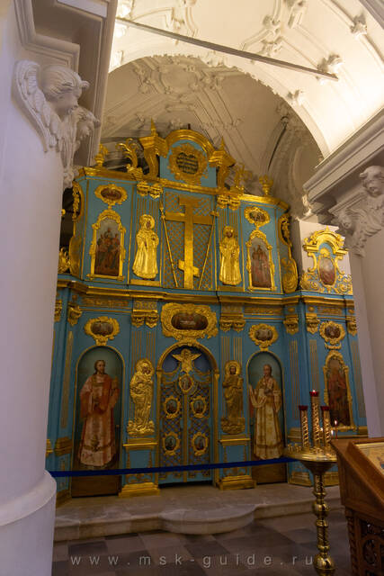 Иконостас Константино-Еленинской церкви Новоиерусалимского монастыря