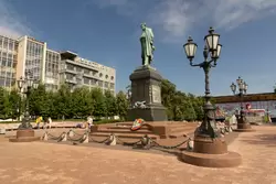 Пушкинская площадь, памятник Пушкину