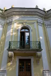 Усадьба Кусково, балкон на втором этаже Эрмитажа
