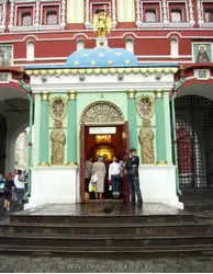 Воскресенские ворота, часовня Иверской Богоматери в Москве