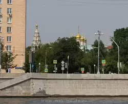 Церковь Николая Чудотворца в Хамовниках - вид с Москвы реки 