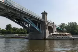 Пушкинский мост в Москве (пешеходный)