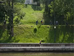 Нескучный сад в Москве, велосипедные прогулки