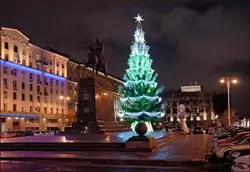 Рождество у памятника Юрию Долгорукому