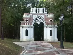 Виноградные ворота в парке Царицыно