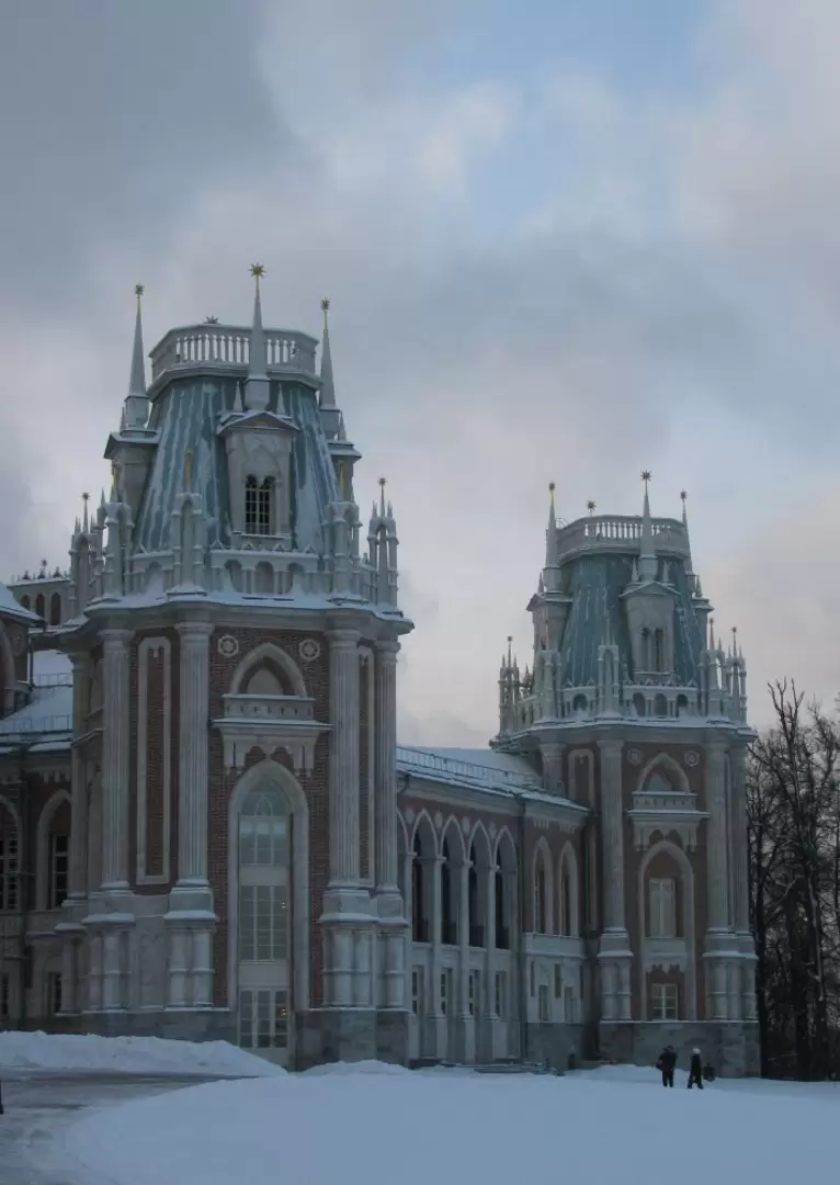 Большой дворец в усадьбе Царицыно Большой дворец в усадьбе Царицыно