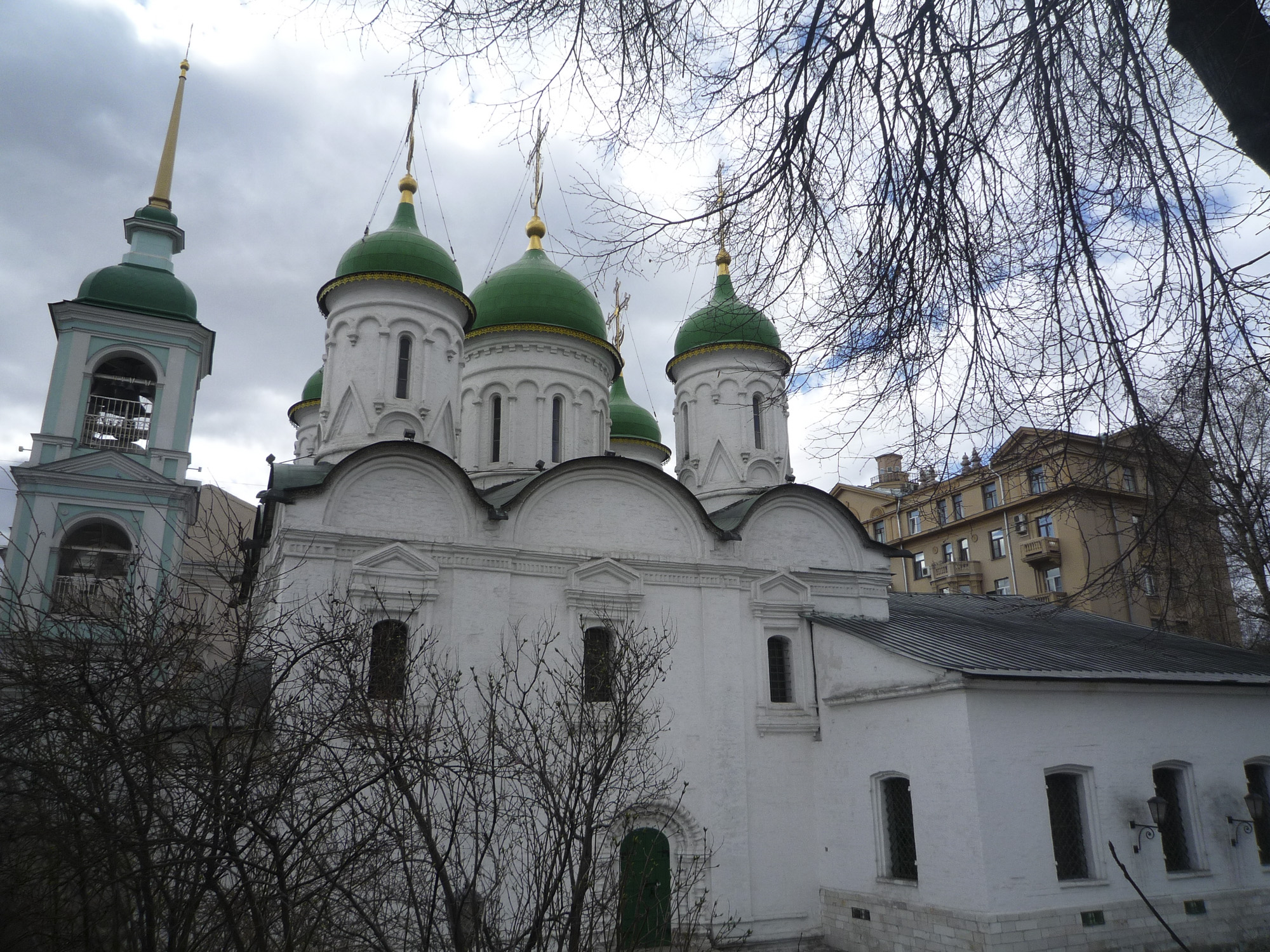 Храм Живоначальной Троицы в Листах