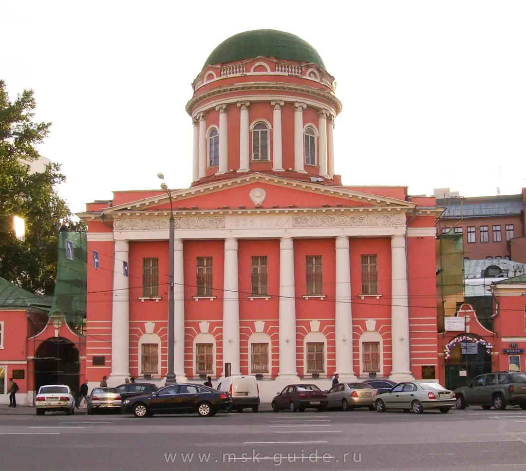 Музей Истории Москвы (быв. Церковь Иоанна Богослова, что под Вязом) Музей Истории Москвы (быв. Церковь Иоанна Богослова, что под Вязом)