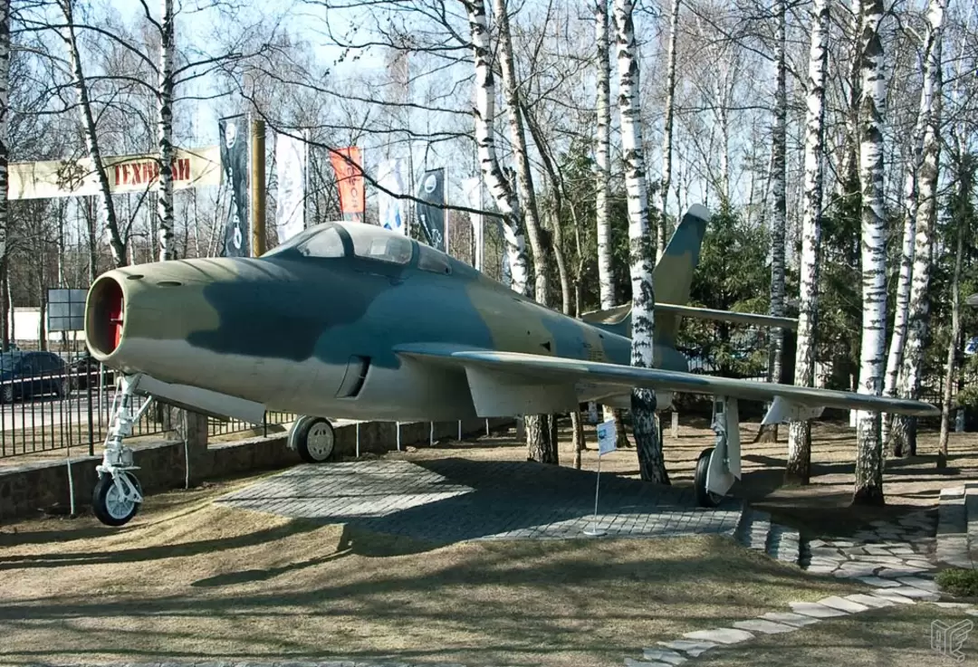 Музей техники Вадима Задорожного, F-84F Tunderstreak Музей техники Вадима Задорожного, F-84F Tunderstreak