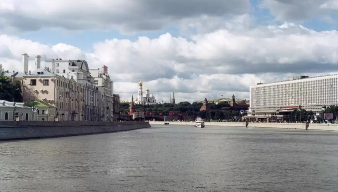 Гостиница Россия и Московский кремль