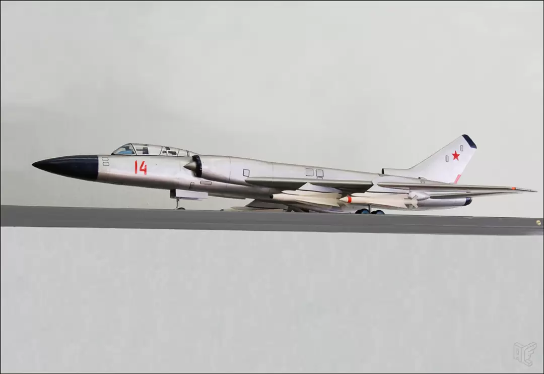 Центральный дом авиации и космонавтики, Ту-128 Центральный дом авиации и космонавтики, Ту-128