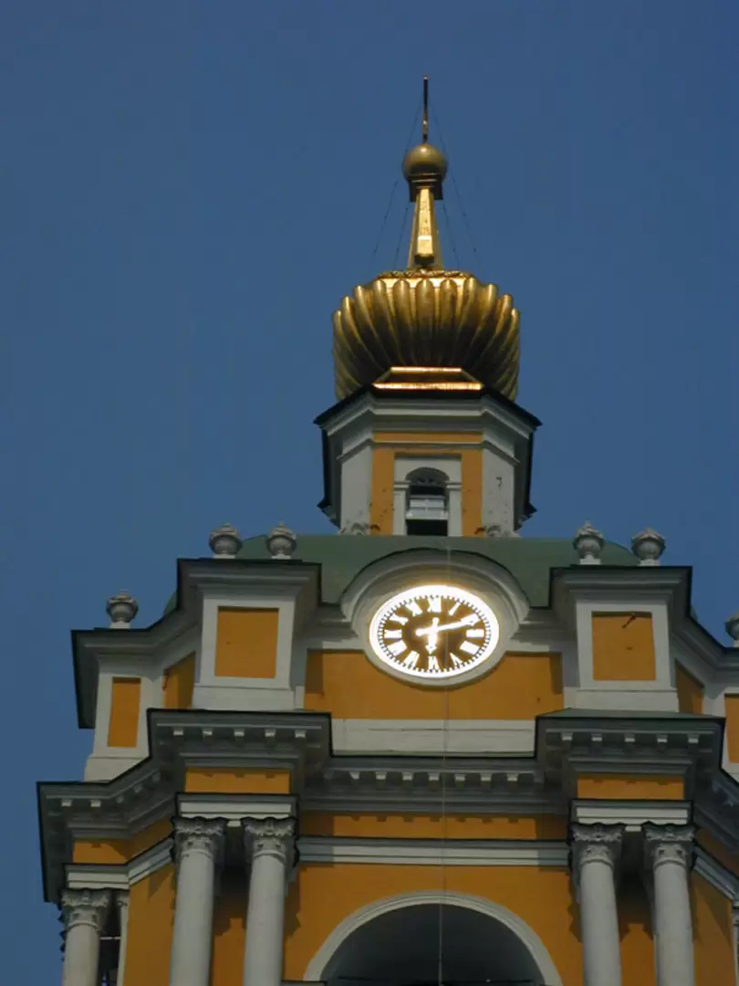 Новоспасский монастырь в Москве, колокольня с храмом преподобного Сергея Радонежского Новоспасский монастырь в Москве, колокольня с храмом преподобного Сергея Радонежского