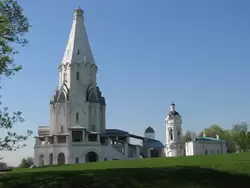 Вознесенская и Георгиевская церкви в Коломенском