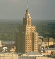 Сталинские высотки в городах СССР и Восточной Европы Сталинские высотки в городах СССР и Восточной Европы