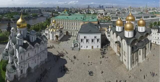Смотровая площадка колокольня Ивана Великого в Кремле
