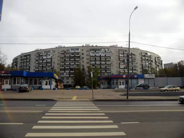 Дом-кольцо, ул. Нежинская, 13 Дом-кольцо, ул. Нежинская, 13