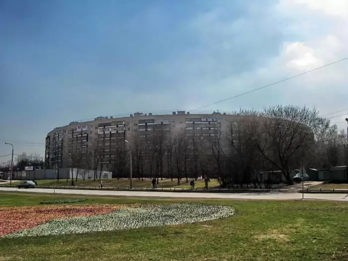 Дом-кольцо, ул. Нежинская, 13 Дом-кольцо, ул. Нежинская, 13