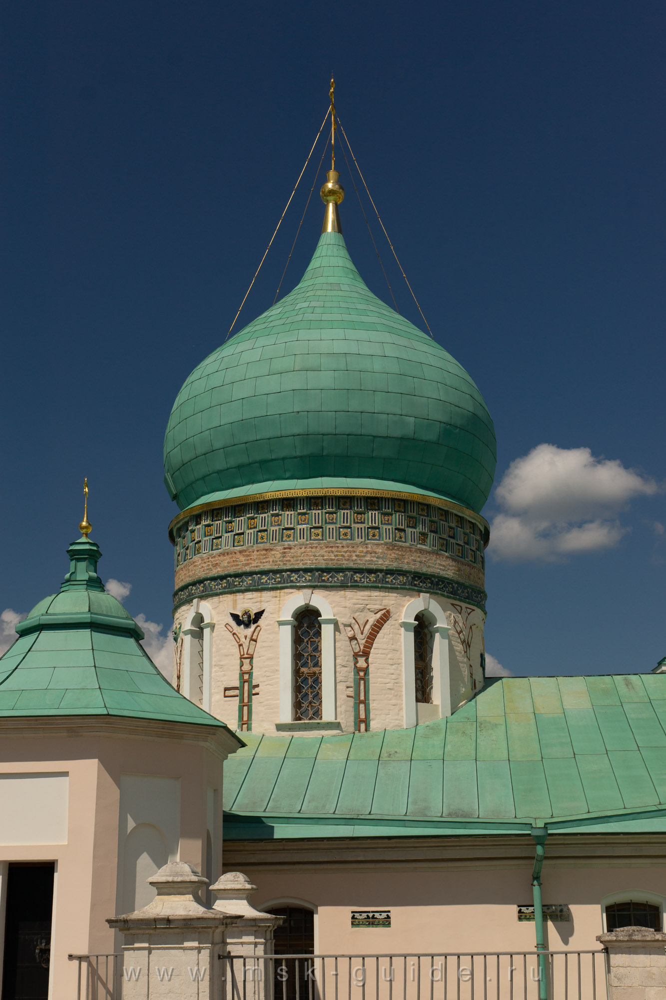 Главный купол Константино-Еленинской церкви в Новоиерусалимском монастыре Главный купол Константино-Еленинской церкви в Новоиерусалимском монастыре