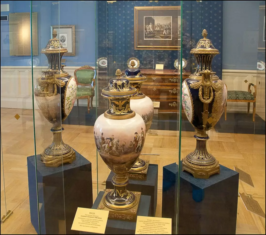 Большой дворец в Царицыно, 1812-й год на фарфоре Большой дворец в Царицыно, 1812-й год на фарфоре