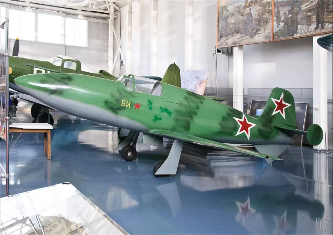 Истребитель Би-1