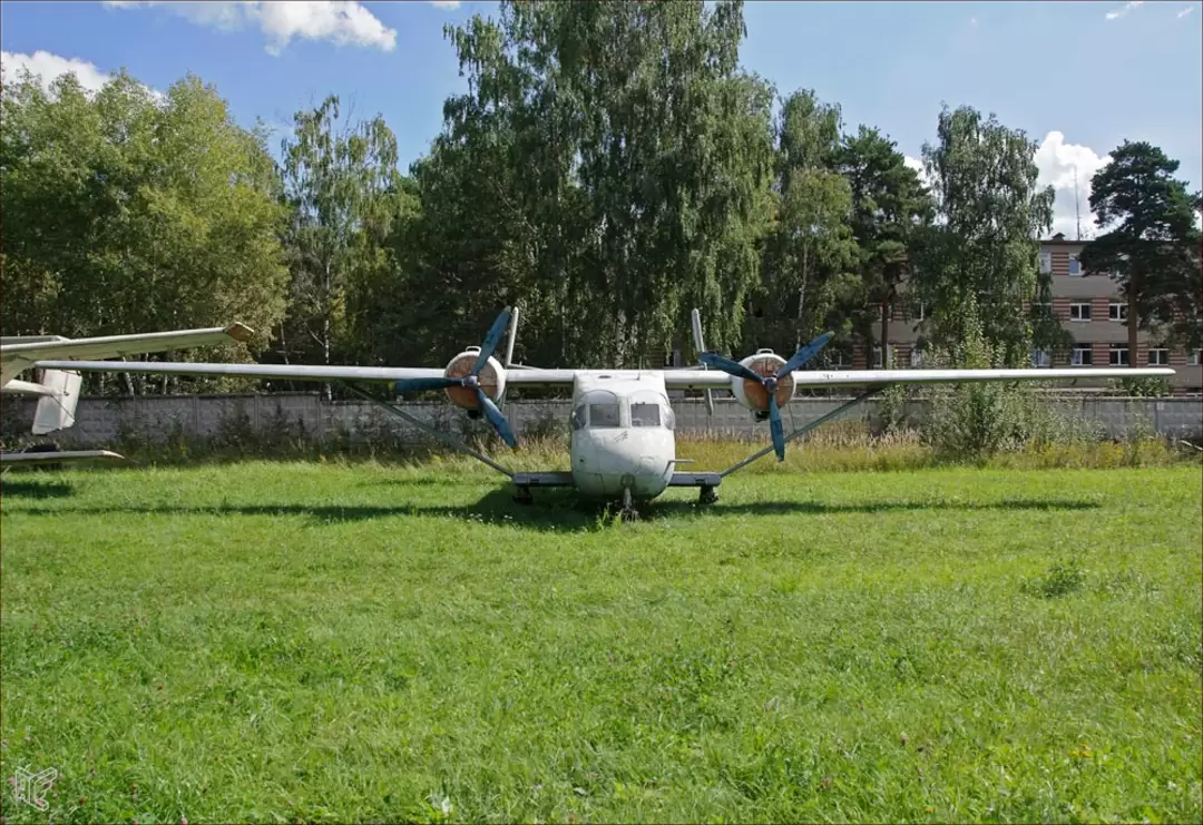 Музей ВВС в Монино, Ан-8 «Пчёлка»