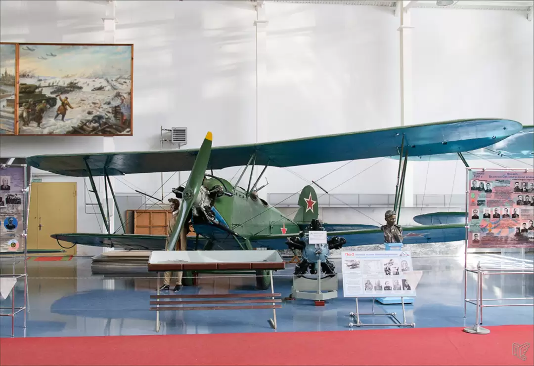 Самолет ПО-2 «Кукурузник» Самолет ПО-2 «Кукурузник»