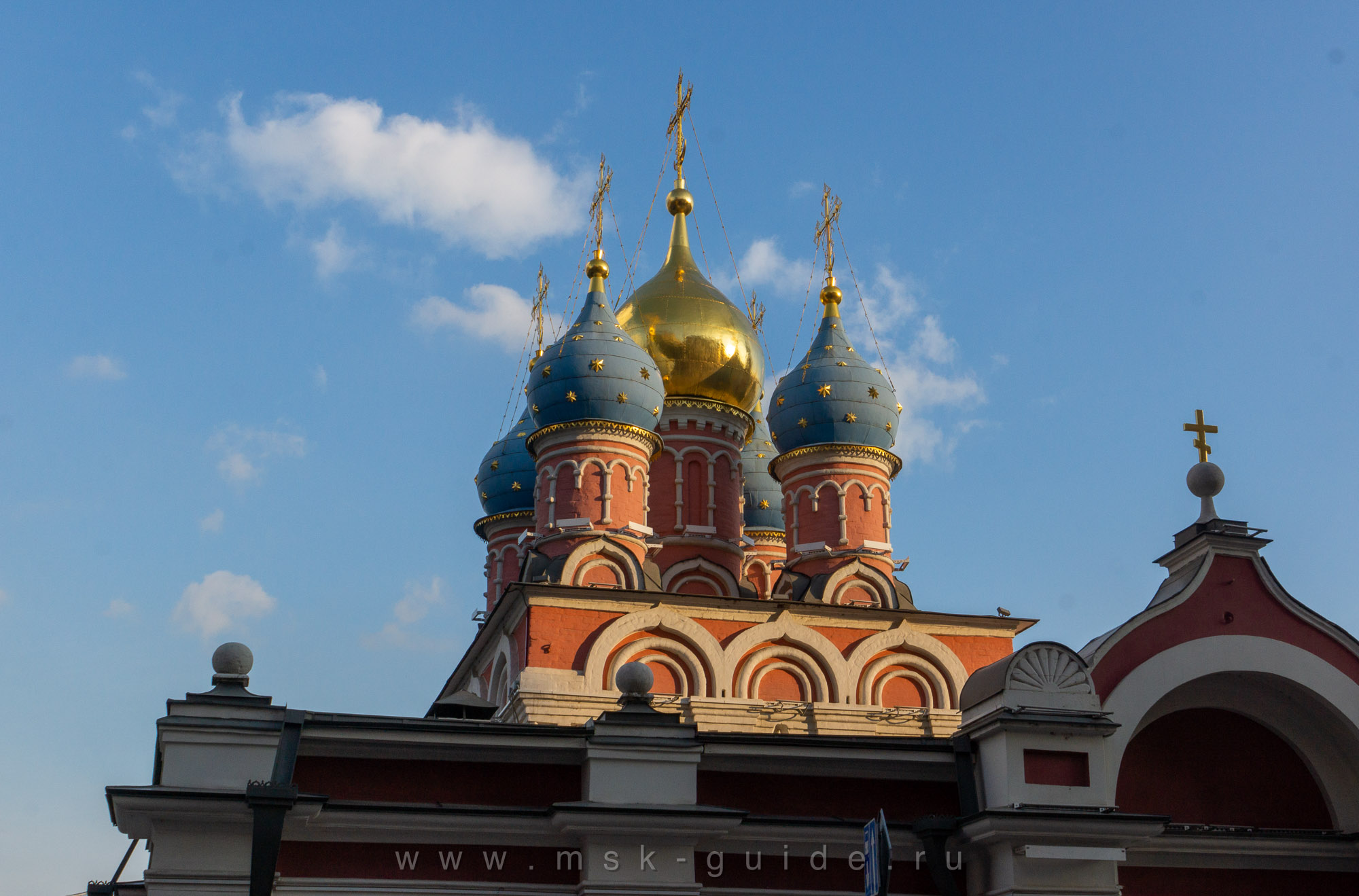 Купола церкви Георгия Победоносца на Псковской горе Купола церкви Георгия Победоносца на Псковской горе