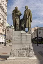 Камергерский переулок, памятник Станиславскому и Немировичу-Данченко