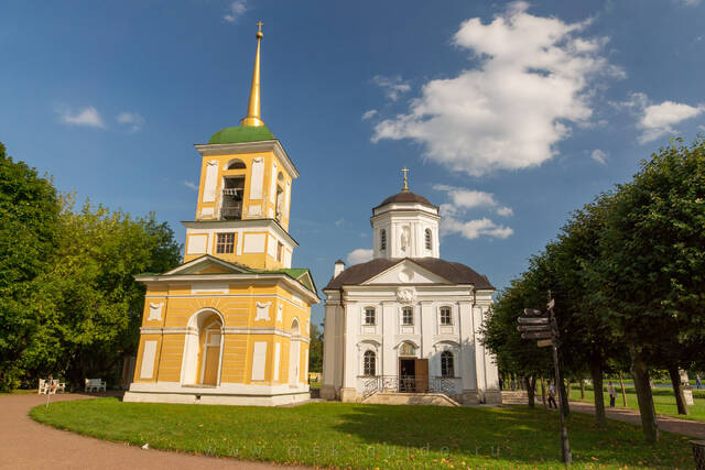 Усадьба Кусково, Домовая церковь и отдельно стоящая колокольня