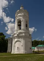 Георгиевская церковь с колокольней