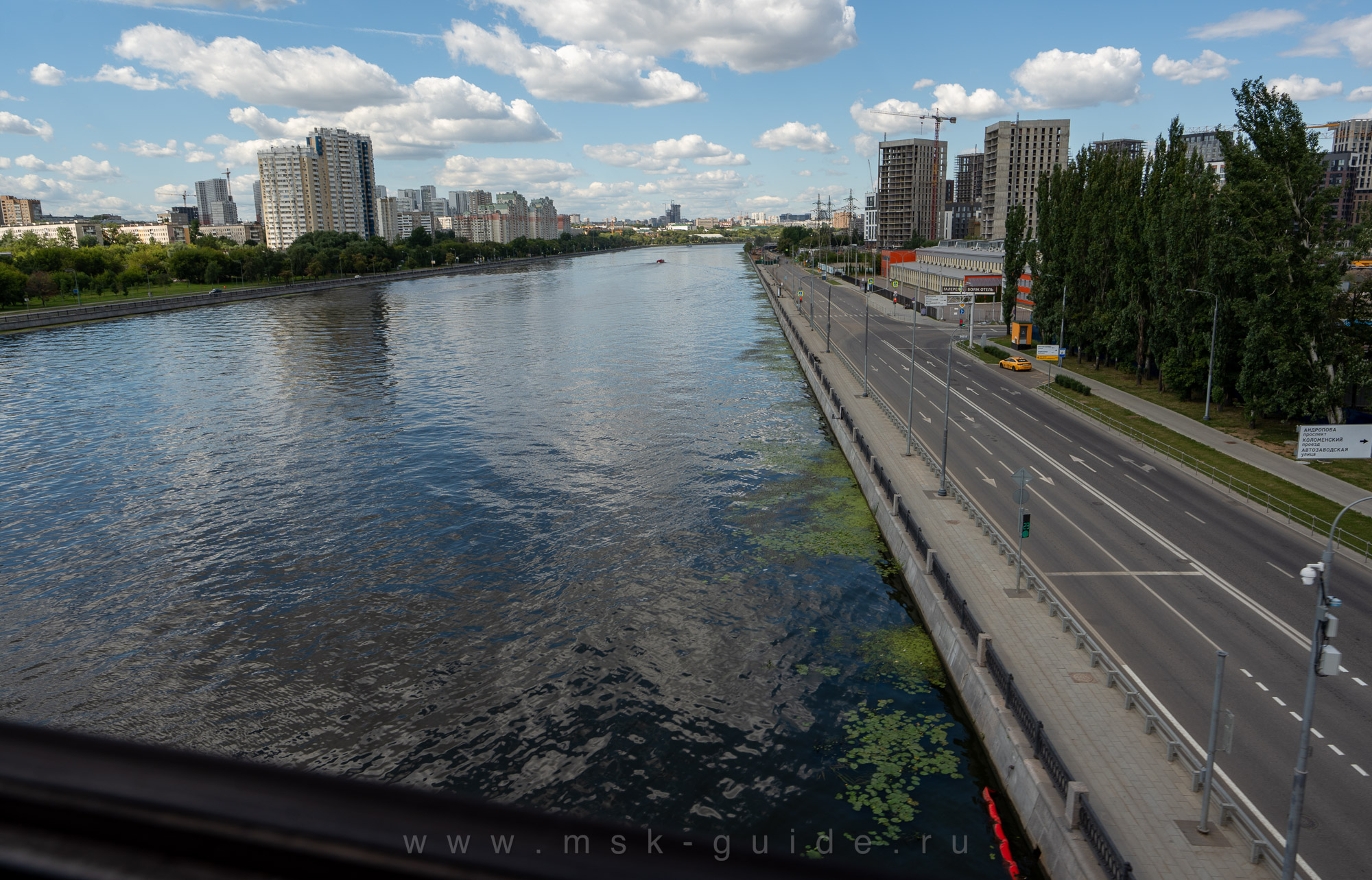 Вид на Москку реку с Нагатинского метромоста Вид на Москку реку с Нагатинского метромоста