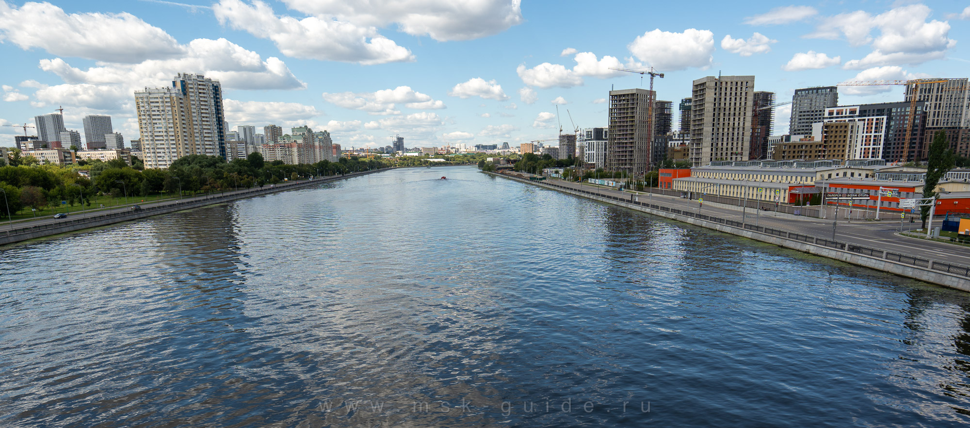 Вид на Москку реку с Нагатинского метромоста Вид на Москку реку с Нагатинского метромоста