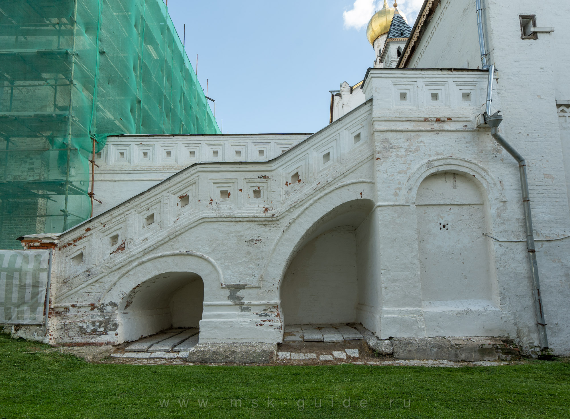Лестница в Красные палаты Лестница в Красные палаты