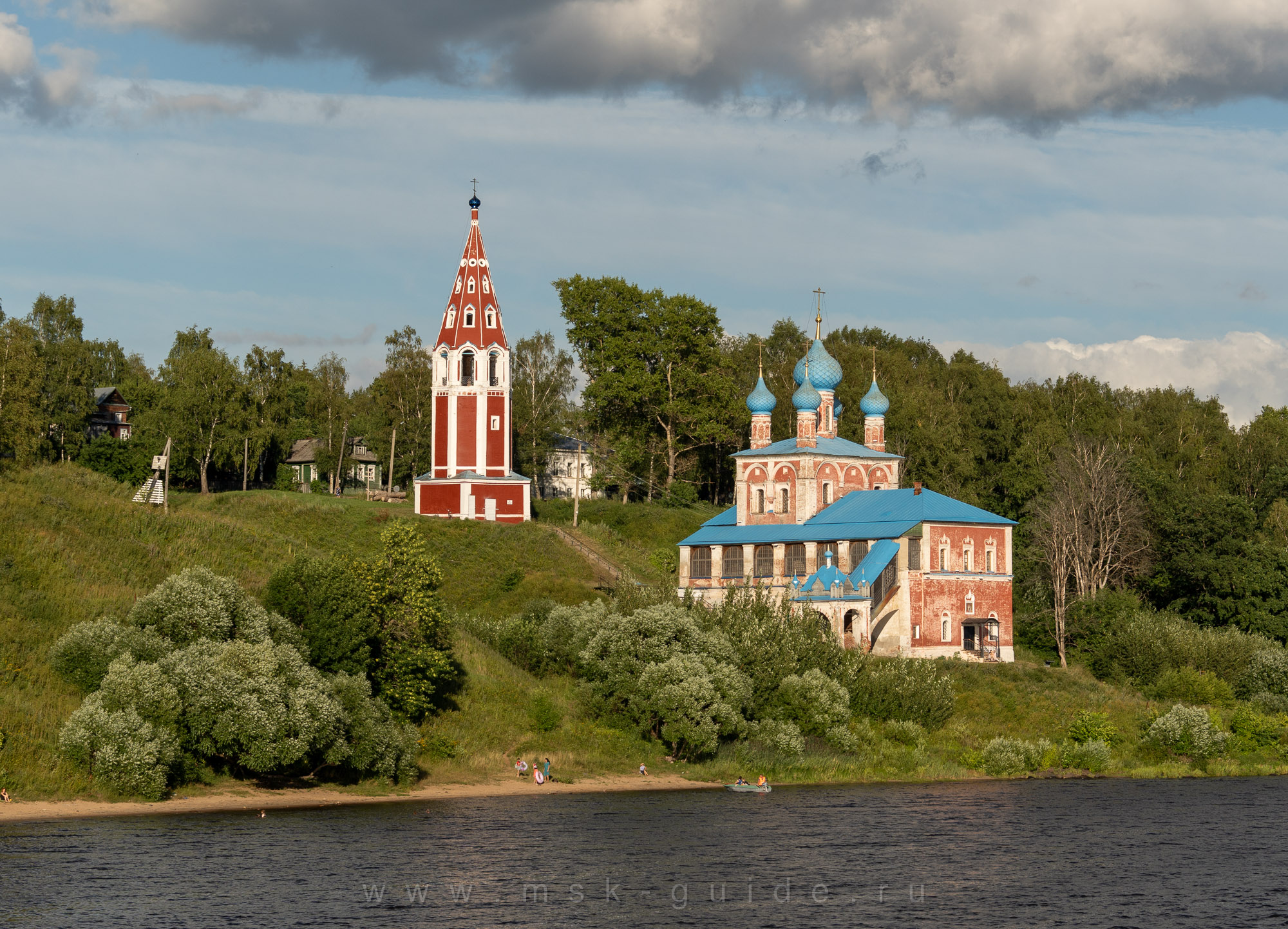 Казанская церковь в городе Романов (Тутаев) Казанская церковь в городе Романов (Тутаев)