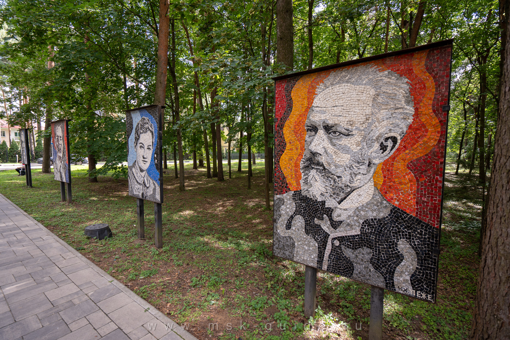 Мозаичные панно Надежды Леже в Дубне Мозаичные панно Надежды Леже в Дубне