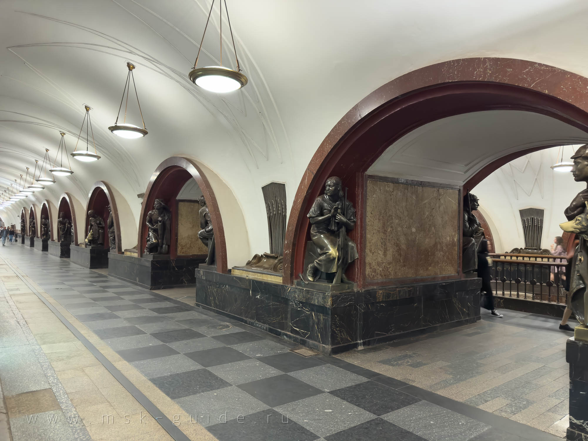 Метро «Площадь Революции», фото Метро «Площадь Революции», фото