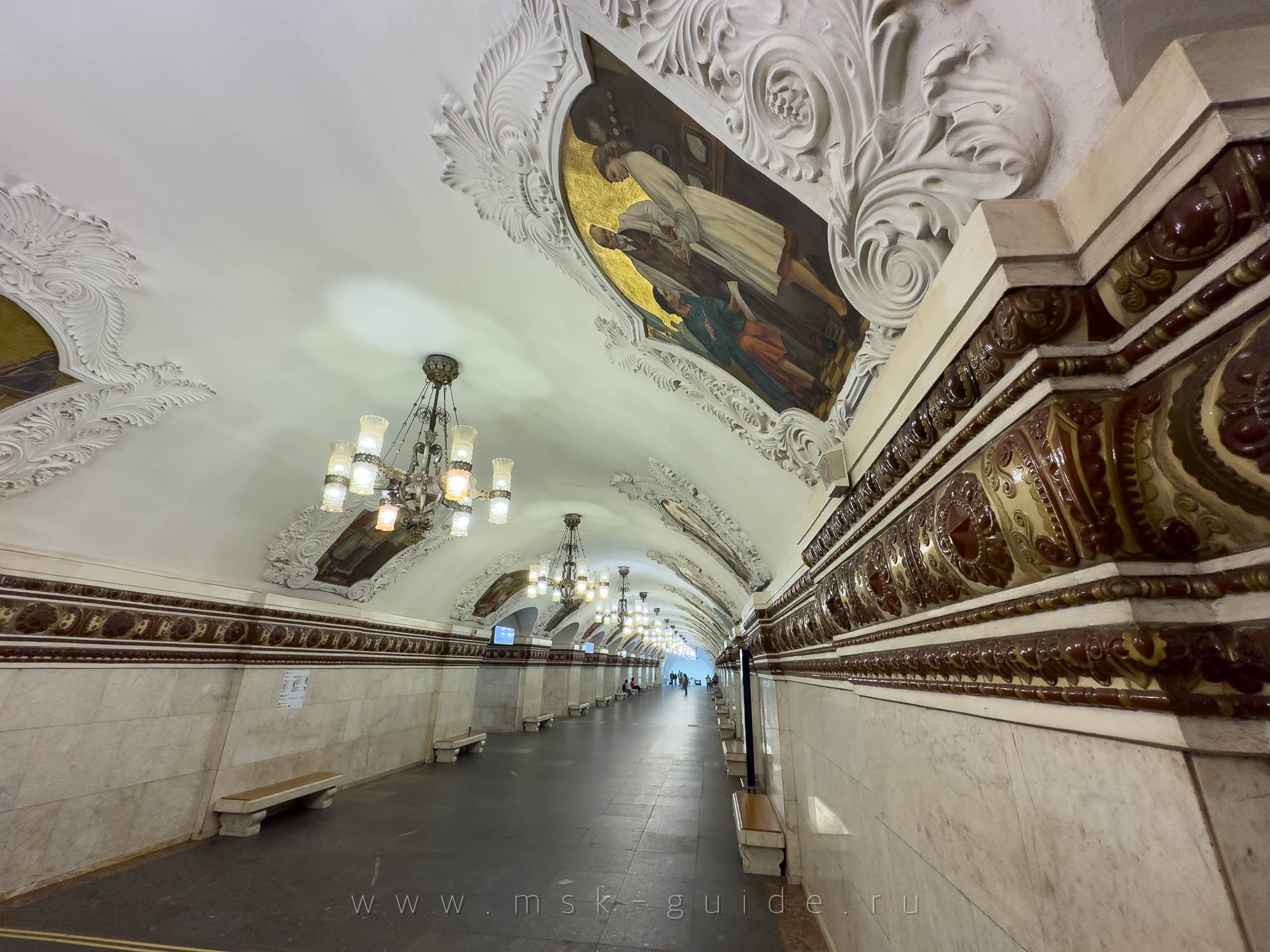 Станция метро «Киевская» в Москве, Арбатско-Покровская линия Станция метро «Киевская» в Москве, Арбатско-Покровская линия