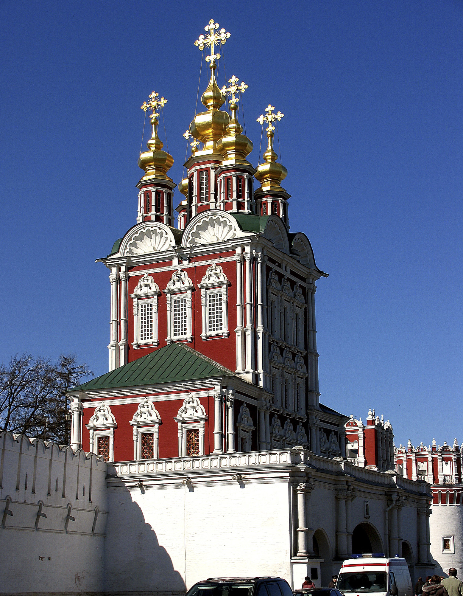 Надвратная Преображенская церковь