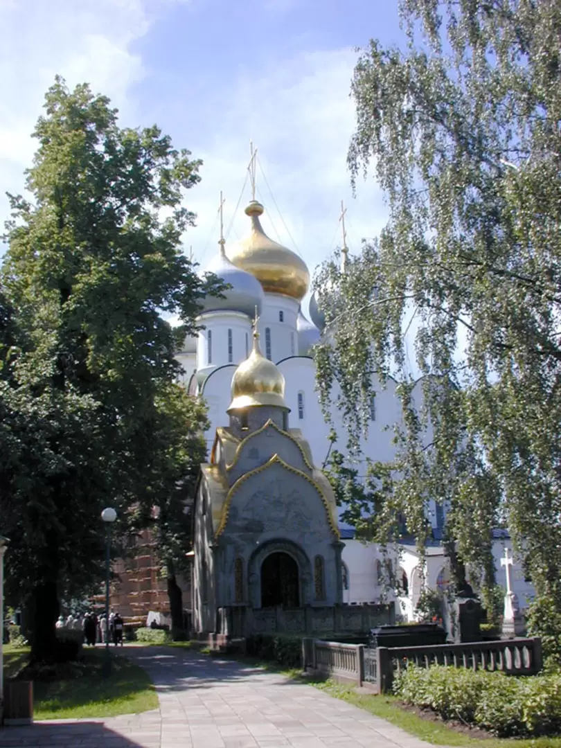 Новодевичий монастырь, Часовня Прохоровых, Смоленский собор