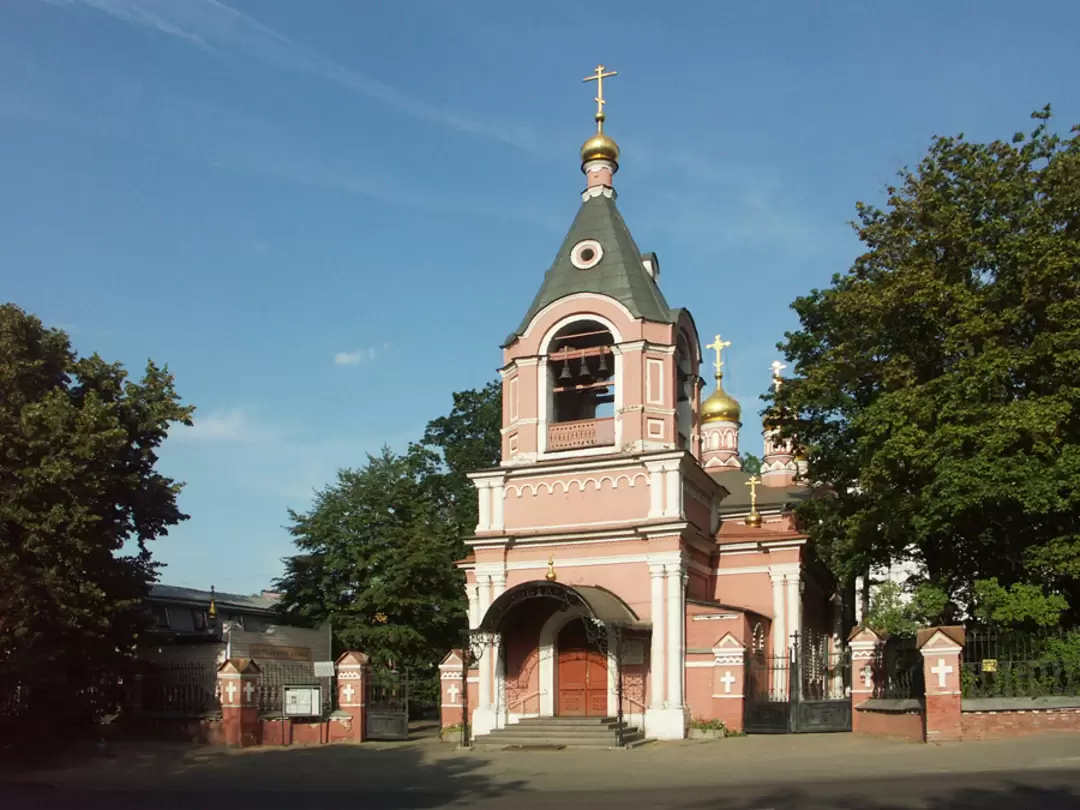 Храм Рождества Пресвятой Богородицы на Сигнальном Храм Рождества Пресвятой Богородицы на Сигнальном