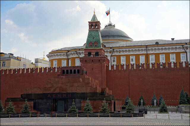 Сенатская башня и Мавзолей Ленина