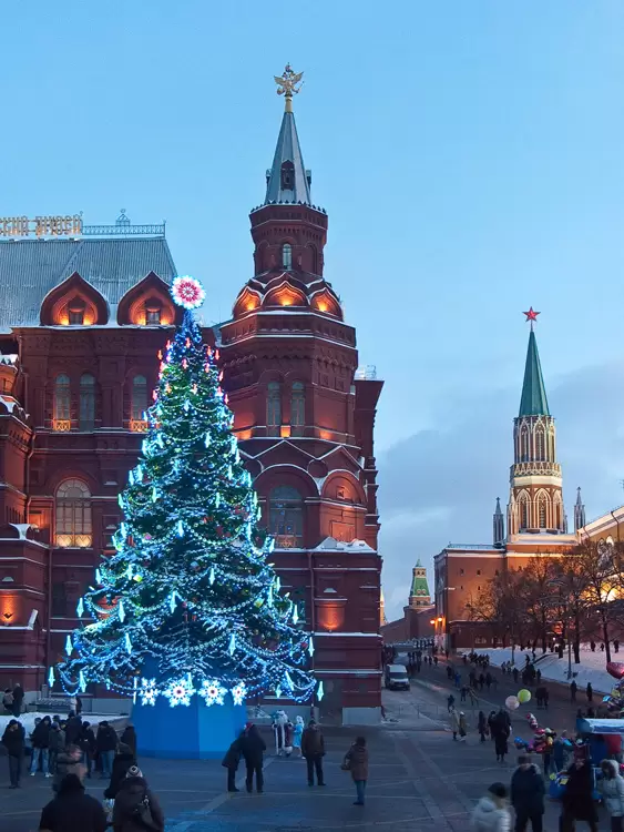 Александровский сад в Москве. На подступах к главной площади Александровский сад в Москве. На подступах к главной площади